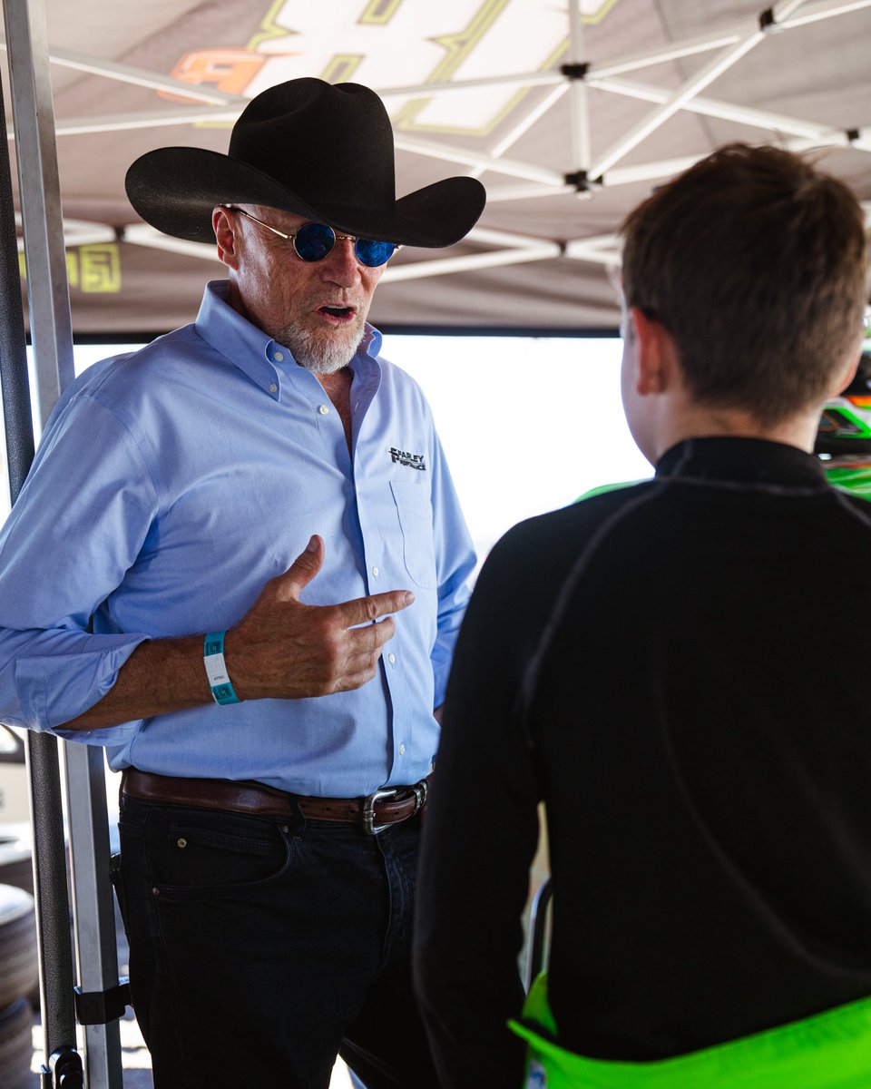 brextonbusch's tweet photo. Pretty cool getting to meet the OG Rowdy!👍🏻

@SERVPRO l @Lucas_Oil l @daysofthunder https://t.co/VRco00GqGp