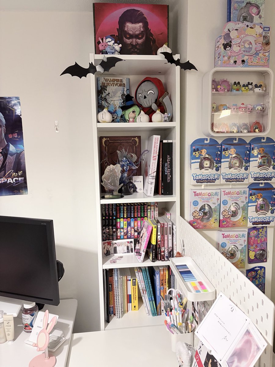 kerrirat's tweet photo. spent my evening building a bookcase &amp; extra desk so I have more surface to work around

I also needed more storage 😩

the rest of my office is an absolute mess now but I’m too tired to tidy it up today 🫠 https://t.co/yooH8uEBCh