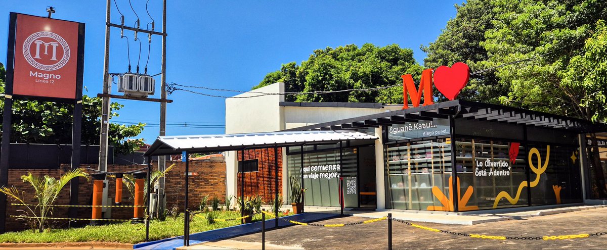 diazhugo's tweet photo. Parada modelo 

 https://t.co/8HEw0M22zx https://t.co/jW95uwMCvA