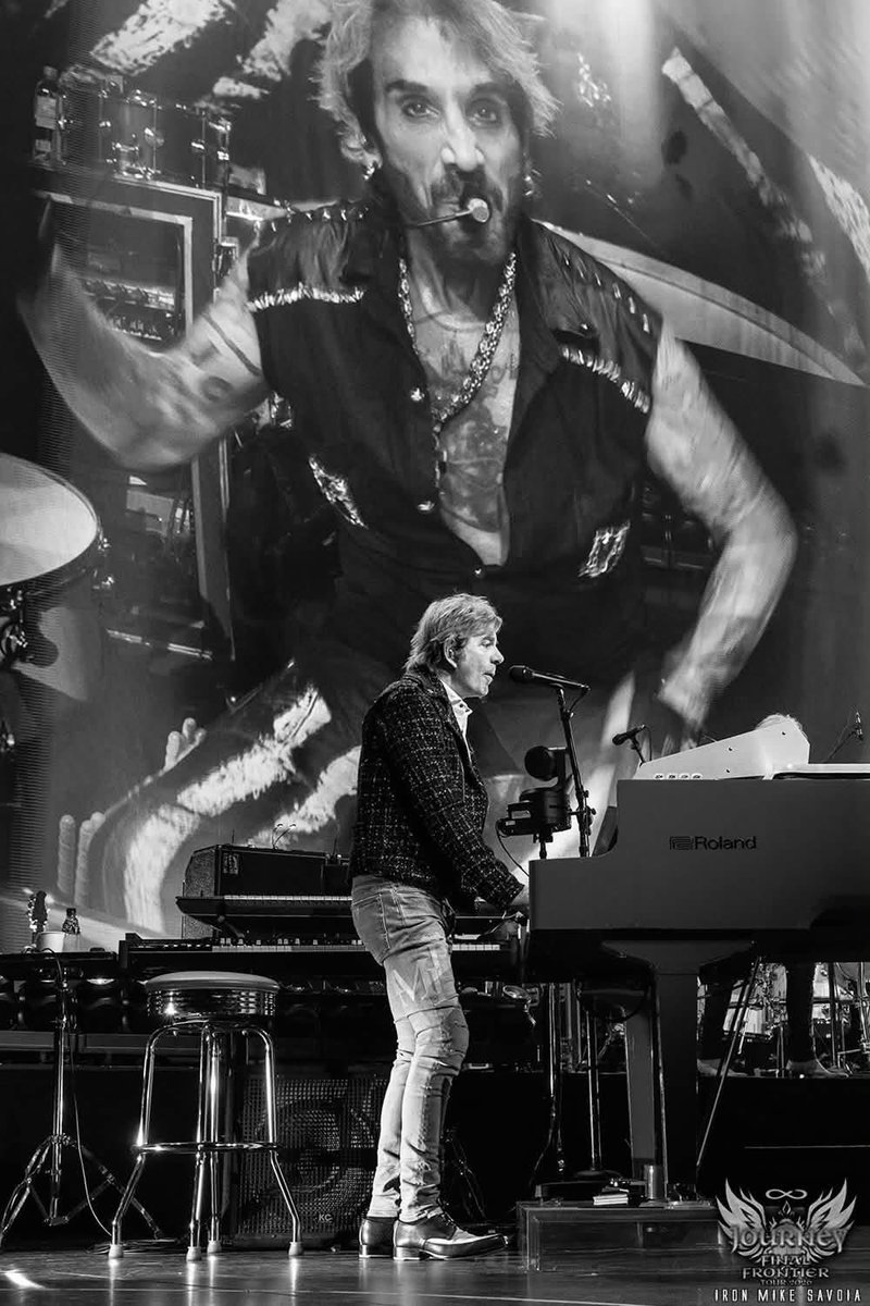 TheJonathanCain's tweet photo. On the road! Thank you again for EVERYONES support! https://t.co/CXtxSdHSow
