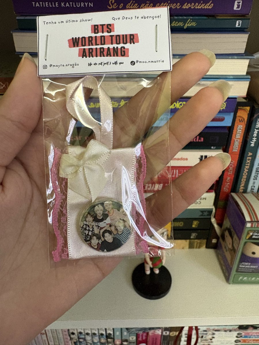 MyMayM3's tweet photo. Agora que eu consegui meu ingresso, to até mais feliz em fzr os freebies, olha como estão ficando os bottoms https://t.co/jW89mQjsPZ