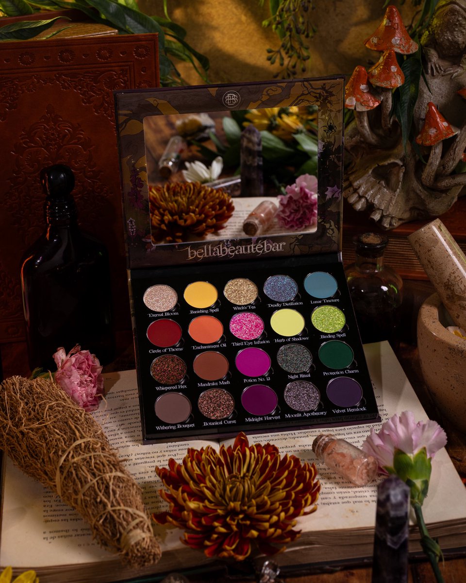 Iren_Horrors's tweet photo. Let me introduce you my first collaboration with gorgeous BellaBeauteBar as an artist for the Garden of Spells palette 🔮🍂🌱🧙‍♀️
A big fan of the brand myself and I’m so so happy about the final result, the colours are so vibrant and shimmers are magical ✨ https://t.co/W67mEQQRvr