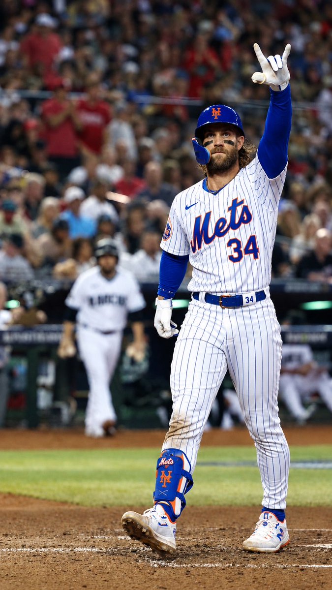 therealbink1's tweet photo. Come reunite with Soto and stick it to the Phillies for failing you 🫡 1B is open for ya  @bryceharper3 #LGM https://t.co/E7qBrEEl3J