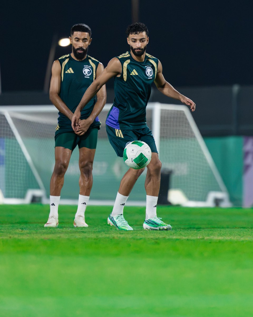 SaudiNT's tweet photo. 🦅📸. https://t.co/ZJbuczKpyj