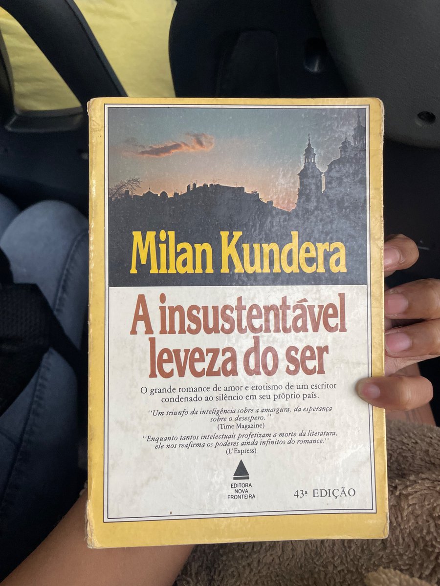 iWai4u's tweet photo. a narrativa desse livro é foda demais https://t.co/Bx4tv5xAQQ