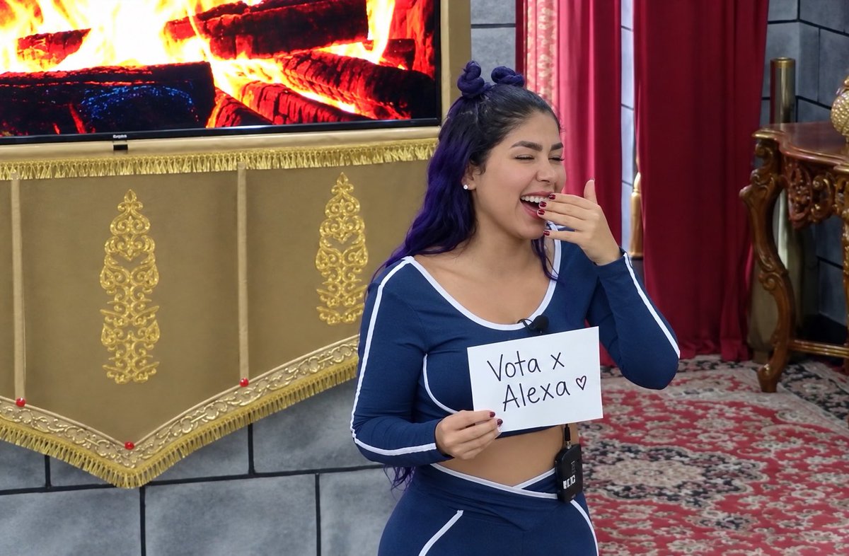 Alebixmzz's tweet photo. Y no se les olvide votar por nelyely Katherine 💜🌪️  @alexatorrexx https://t.co/2SdBR37k80