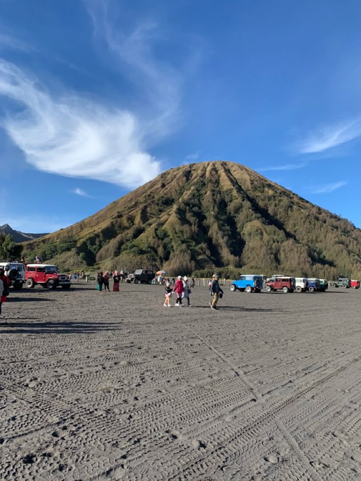 cuvzzy's tweet photo. hujan dari tadi belum reda juga 😂 https://t.co/SDYuX5l8c7