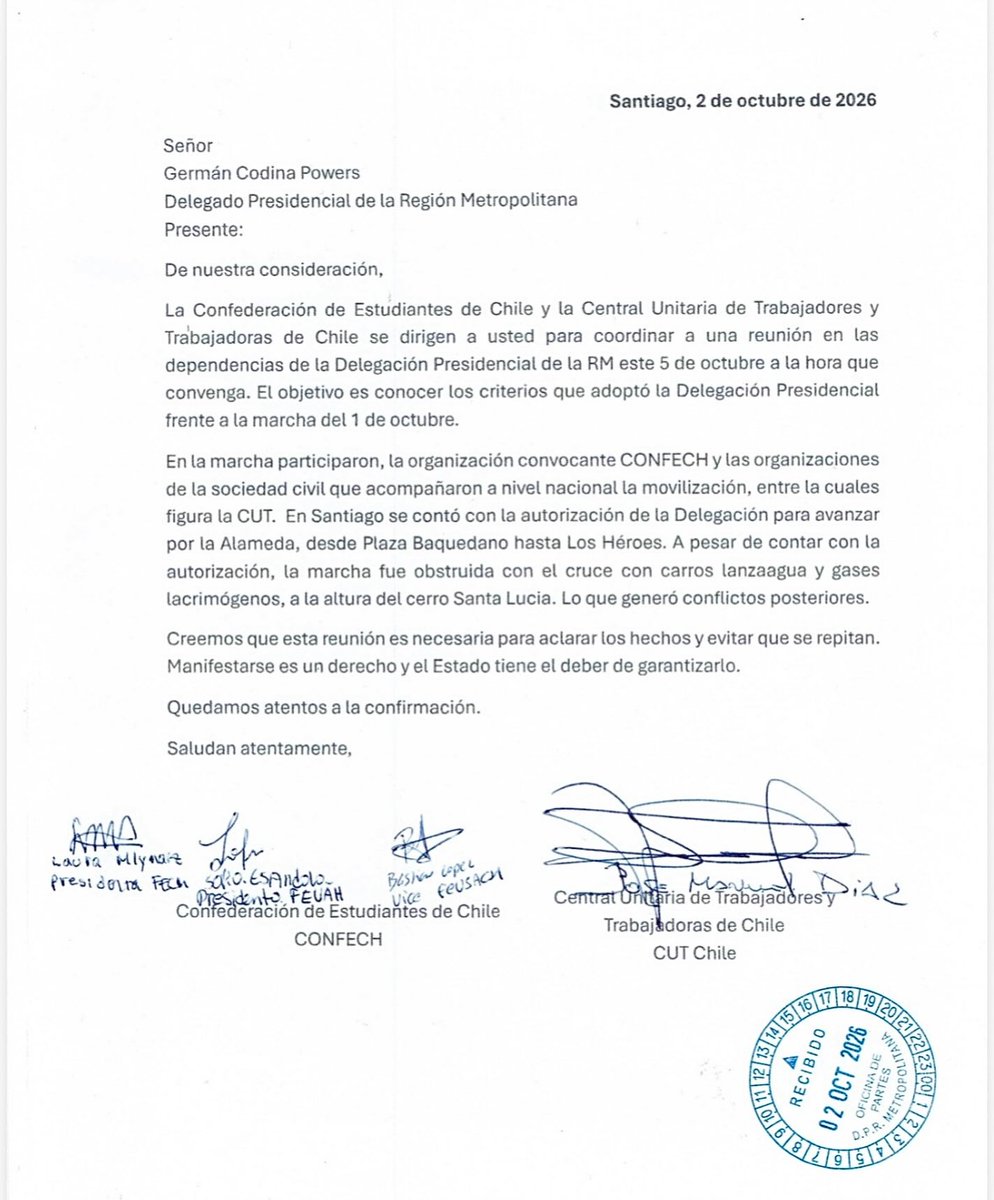 feusach's tweet photo. Desde Confech exigimos explicaciones: solicitamos una reunión con el Delegado Presidencial Germán Codina para aclarar por qué se reprimió una marcha que contaba con autorización legal por la Alameda. Manifestarse es un derecho y el Estado debe garantizarlo.
#Chile #ParoNacional https://t.co/H2V2TPPpCn