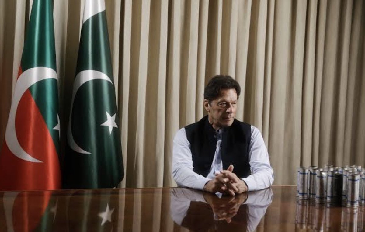 SMunirMaan's tweet photo. بہت مہنگی پڑے گی پاسبانی تم کو غیرت کی
جو دستاریں بچا لیتے ہیں ان کے سر نہیں رہتے https://t.co/GX3THxS2yM