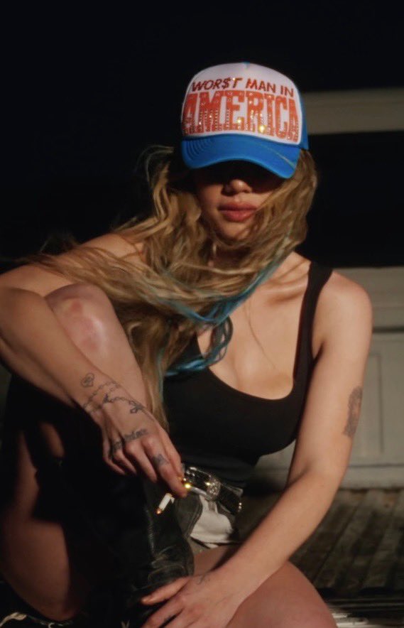 PopCrave's tweet photo. Slayyyter ‘wor$t man in america’ posters have been spotted across NYC. https://t.co/tszm1LKOuB