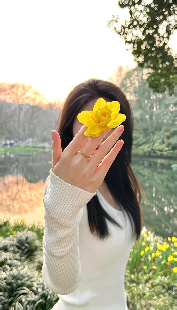 faiithtumelo's tweet photo. 烦死了吖，今天我在常州  ，一个人来到may奶茶店发呆，有人过来讲到拼个桌？"，是想搭讪还是我多想了 #常州 https://t.co/dQcXgNckQ2