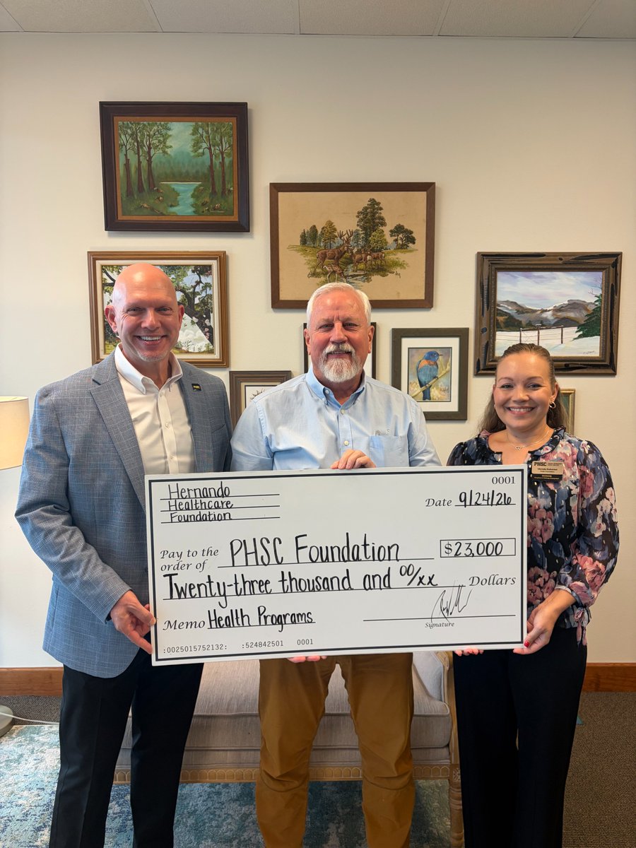 PHSCFoundation's tweet photo. 🎁 The #PHSCFoundation is grateful for the continued generosity of the #HernandoHealthcareFoundation! Their recent gift will provide matching funds for the Florida Blue Nursing and Allied Health Scholarship and the First Generation Matching Grant, helping many @PHSCedu students. https://t.co/s2ydC9GlqE