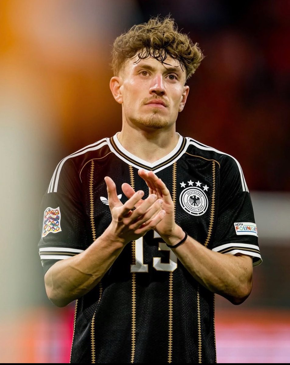 LucaKannecu's tweet photo. Ich brauch diesen Mann in schwarz gelb !#bvb #treu https://t.co/QEHPQl4yvf