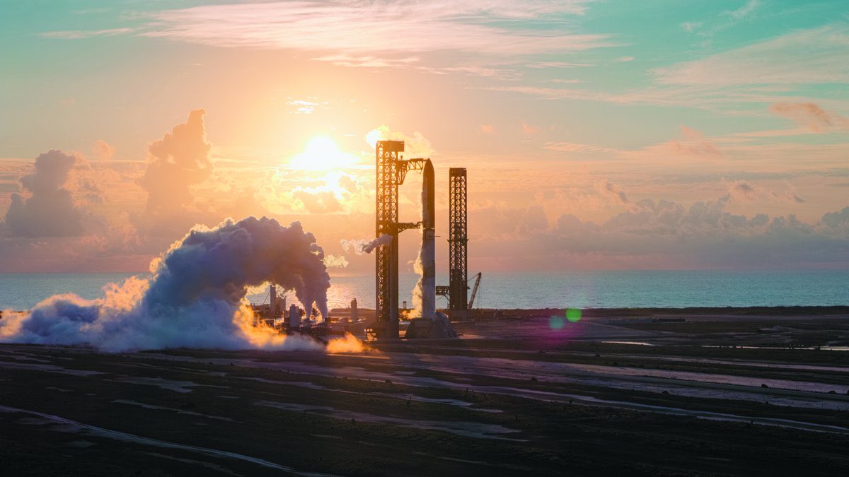 ELRMbz's tweet photo. Starship Flight 14, the first morning launch from Starbase since Flight 5 https://t.co/7sDGy3gx5W