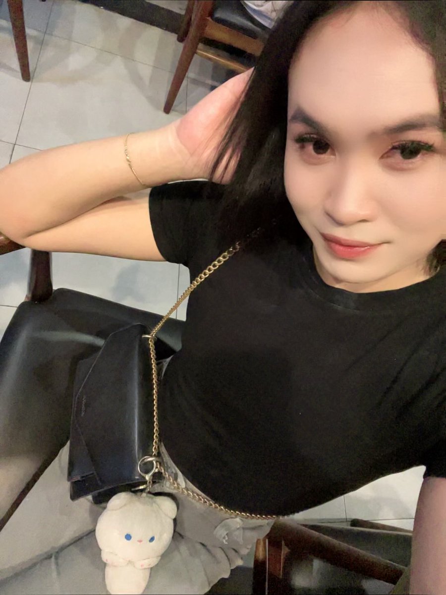 21piscesssss's tweet photo. Yang Surabaya yuk nongkrong #surabaya #shemale https://t.co/Xf7FucSC5H