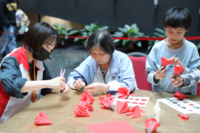 EverlyBlaizpch's tweet photo. únete a nuestro taller de origami creativo este sábado! Aprende a hacer figuras geniales, con materiales incluidos. No te lo pierdas!， https://t.co/4r2z7ibgB3