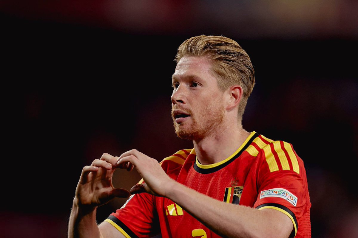 Actufoot_stats's tweet photo. 🚨🤯 KEVIN DE BRUYNE ATTEINT LES 200 BUTS EN CARRIÈRE ! ✨🇧🇪

📊 Répartition de ses 200 buts :

🇧🇪 Genk : 17 buts
🇩🇪 Werder Brême : 10 buts
🇩🇪 Wolfsbourg : 20 buts
🏴󠁧󠁢󠁥󠁮󠁧󠁿 Manchester City : 108 buts
🇮🇹 Naples : 6 buts
🇧🇪 Belgique : 39 buts 🆕

👏 200 buts pour l’un des meilleurs milieux de terrain de sa génération ! 🔥🐐