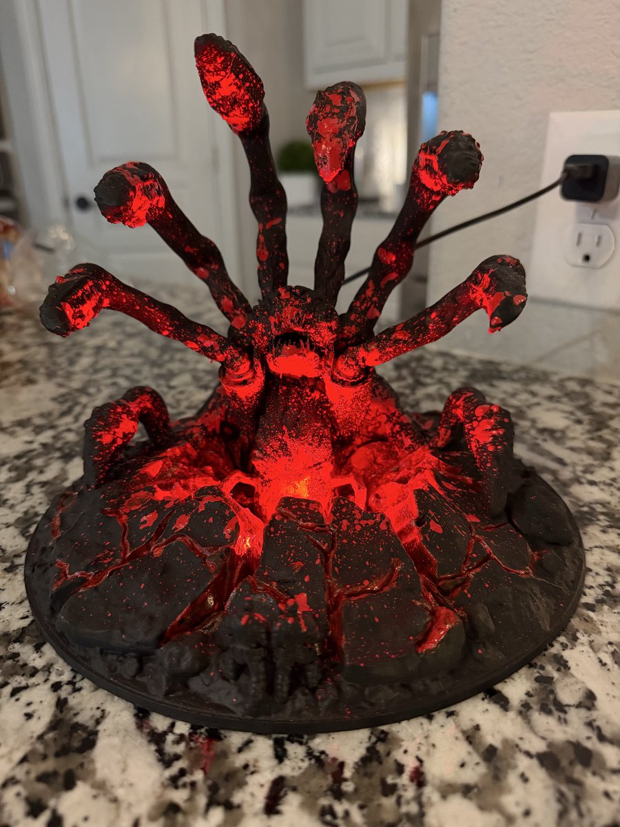 FunSpeculation's tweet photo. Corpser Controller Holder Giveaway 👀

In honor of our brother &amp; Gears fan @psychonauts8 who passed away this year ❤️

Created by @benkenobi2020 ! 

To enter: US residents only

✅Like
✅Repost
✅Comment “For Psycho”
Winner announced on the 7th of October

https://t.co/wdFlQnCg3b https://t.co/7aXAZzrENX