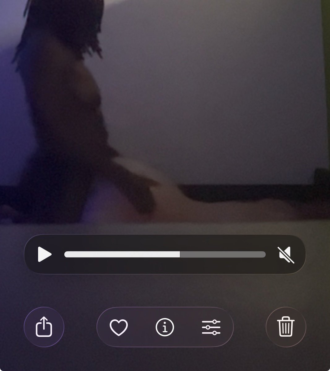bratz001mel's tweet photo. 1min45 de vidéo ça t’intéresse ?🤫#soumise #paypig #sextape #sextapequeer #payforme #fimdom https://t.co/E0m3VFtSBh