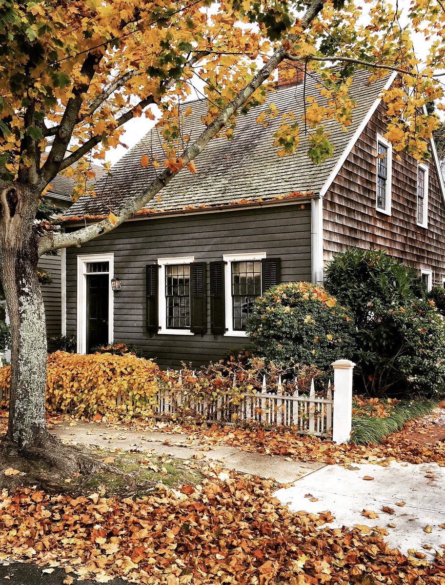 prep_propaganda's tweet photo. Autumn in Sag Harbor https://t.co/xCd0L1rLfE