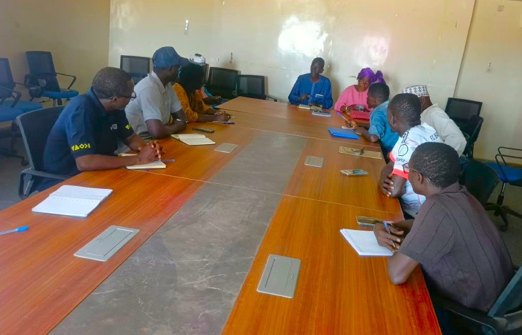 Haw_sn's tweet photo. À Podor, l'arrivée des chèvres du Waqf Agricole Public d'Élevage de Chèvres (#WAPEC) se prépare. Mardi 29/09, @HeiferSenegal a fait le point avec les femmes sur leurs acquis en élevage. Mercredi 30/09 et jeudi 01/10, les comités d'achat ont fait la prospection des marchés. https://t.co/arQll7POlB