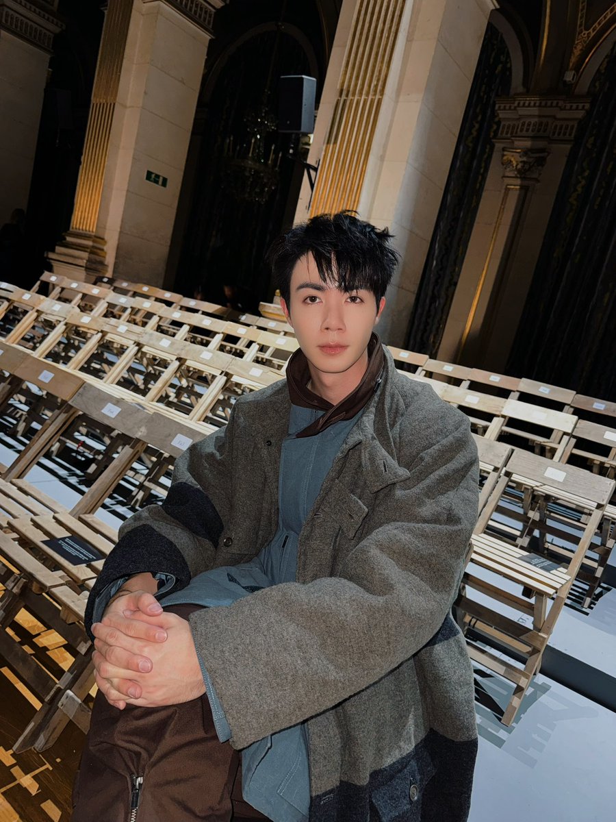 iLeang21's tweet photo. Elegance, with an edge.

ZEE PRUK IN PFW 2027
#YohjiYamamotoXZeePruk https://t.co/qwQwO4m1PT
