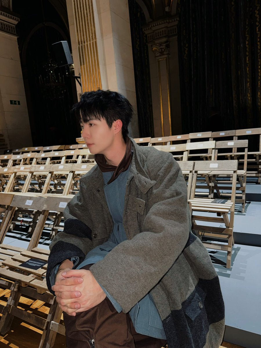iLeang21's tweet photo. Elegance, with an edge.

ZEE PRUK IN PFW 2027
#YohjiYamamotoXZeePruk https://t.co/qwQwO4m1PT