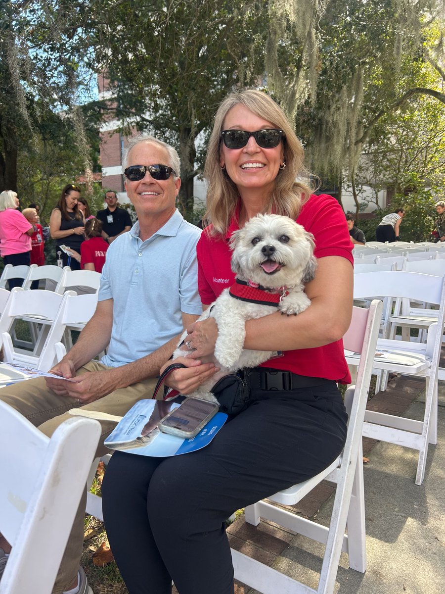 muschollings's tweet photo. A blessing for some very good dogs! @MUSCHealth's annual Blessing of the Therapy Dogs celebrates the PAWS teams who bring comfort and joy to patients and families across MUSC and Hollings. 

We’re grateful for every wagging tail that makes a difficult day a little brighter. 🐶 https://t.co/BbRViGSqGP