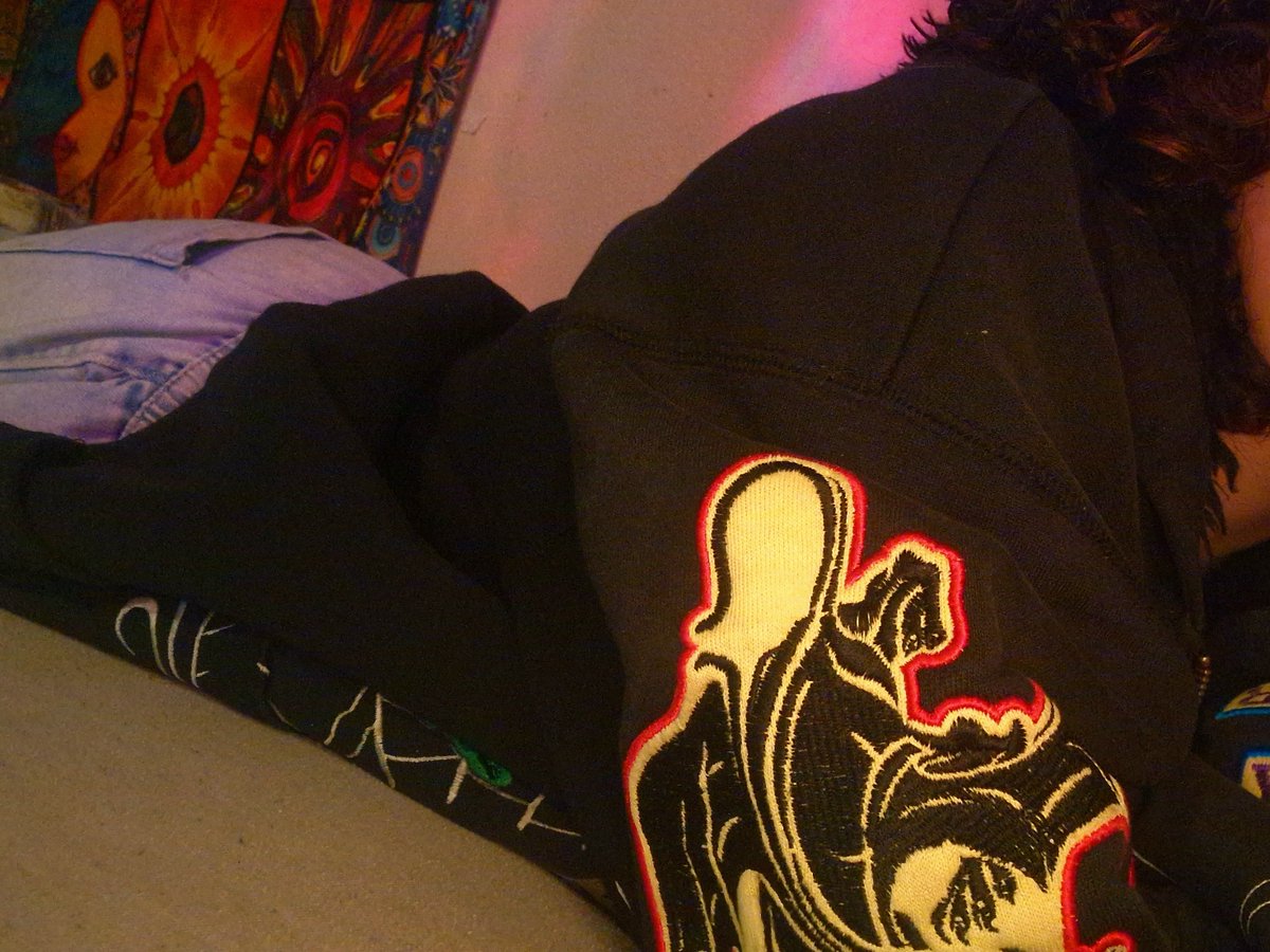 acid___angel's tweet photo. ootd + dressing up in his clothes again https://t.co/0r1KmcoPTD