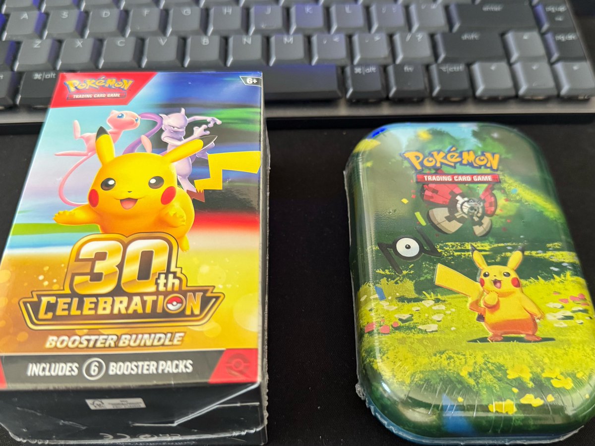 MB_Works's tweet photo. Holy booster bundle and tin day from @BestBuy! I especially love the art on the Pikachu rare 17/30 💛💛 https://t.co/oZkusKEqD0