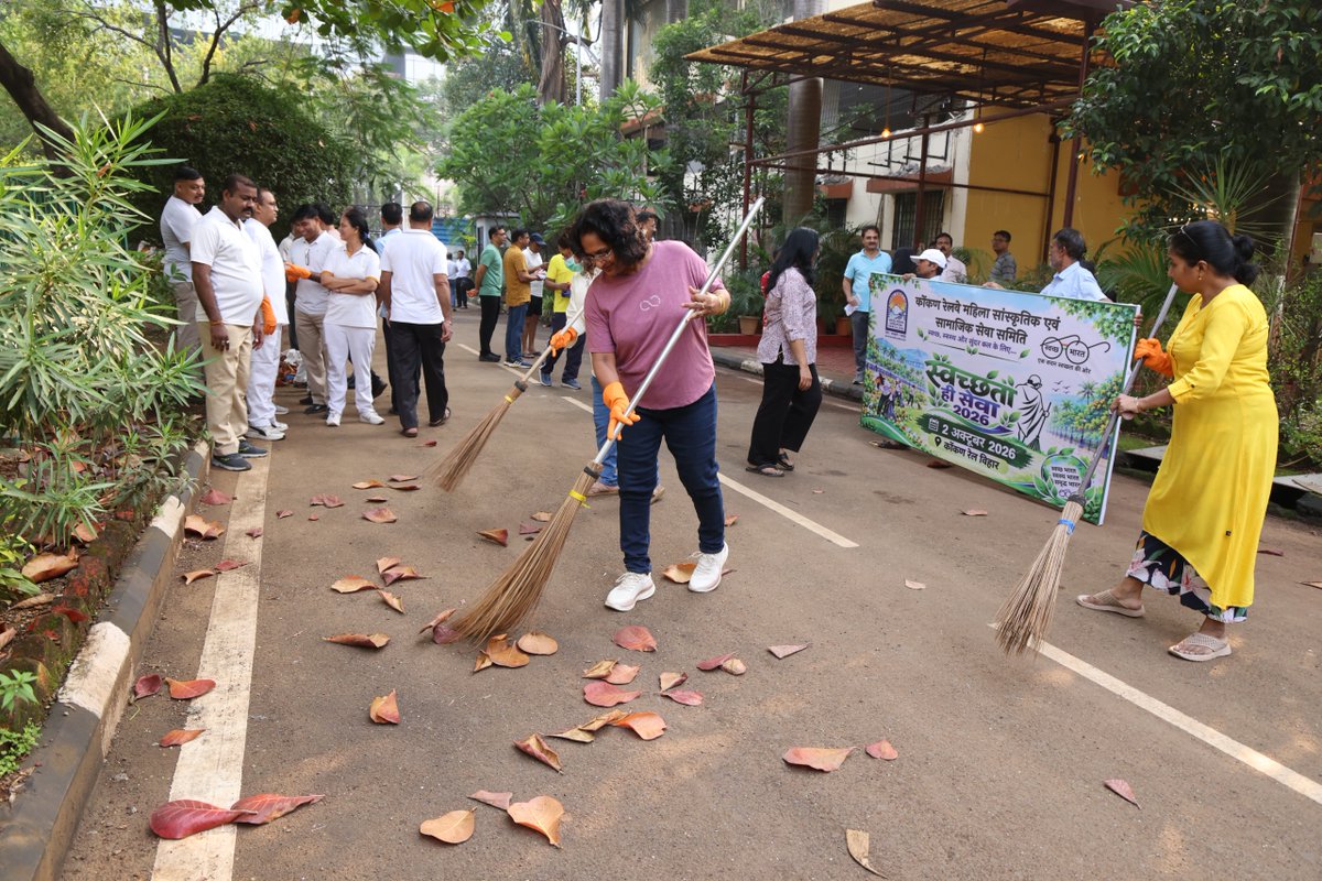 KonkanRailway's tweet photo. #SwachhataHiSeva2026 | A cleanliness drive was organised at Konkan Rail Vihar, Colony by Members of the Konkan Railway Women’s Cultural &amp; Social Service Association (KRWC &amp; SSA) &amp; Staff, promoting a clean and hygienic environment.
#SwachhBharat #SadarSeva https://t.co/HH6mqqh2Kv