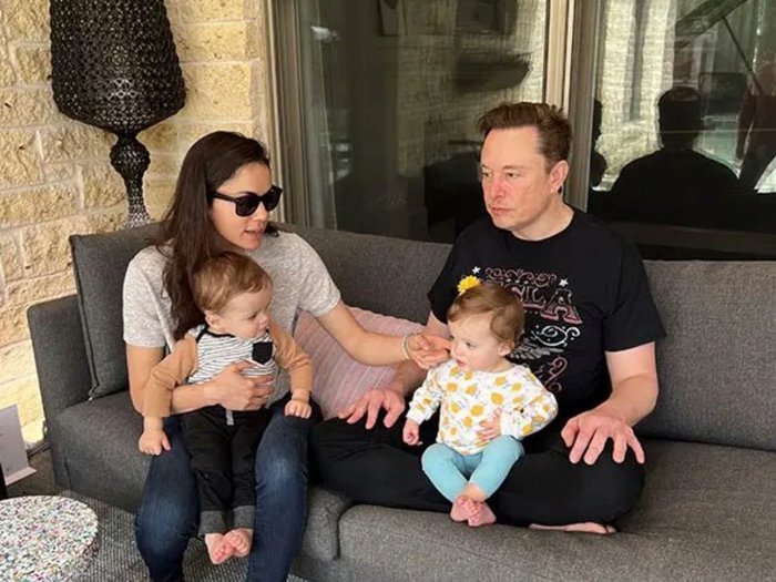 RT by @mikenov: RT by @mikenov: Elon has lived with Shivon Zillis for a long time, despite his philandering. I mostly feel bad for all the kids he abandons. 14 or more now.