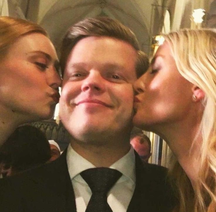 jnkpiastri's tweet photo. i love these daredevil behind the scenes pics <3 https://t.co/WAP6w5xNAr