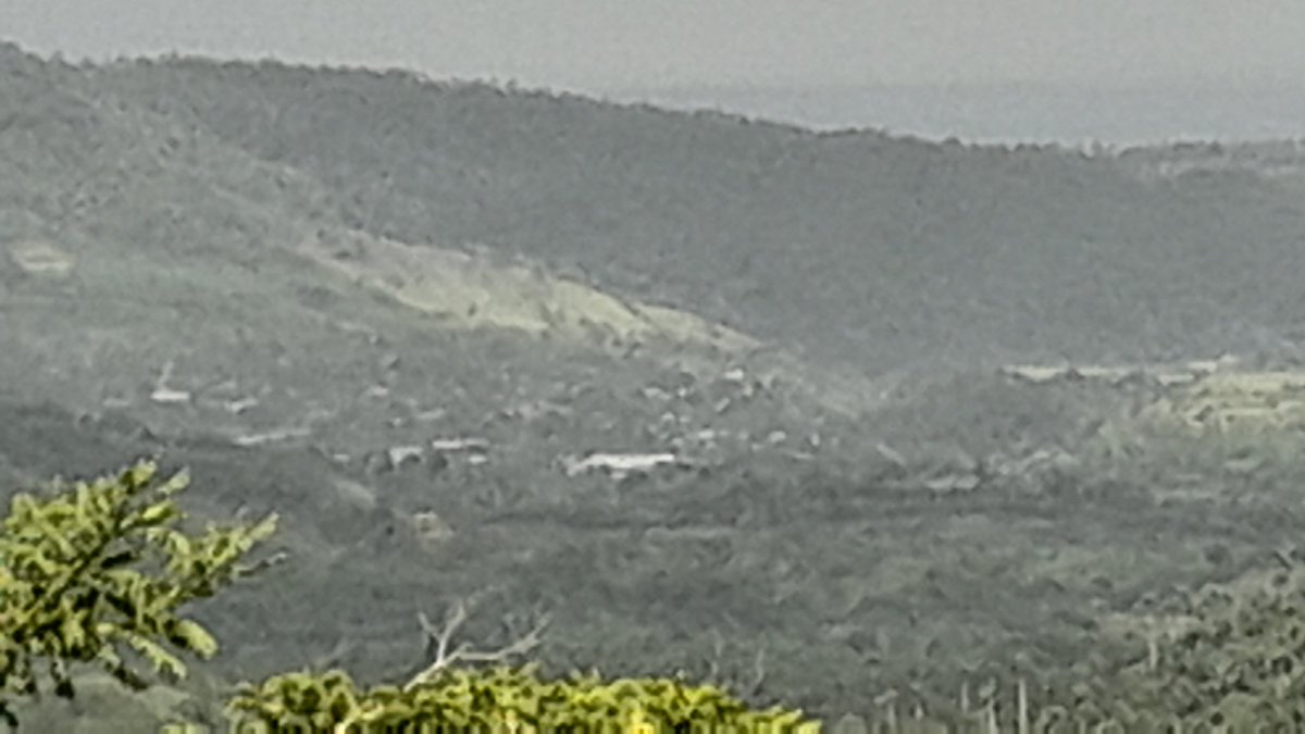 YoneisisJunco's tweet photo. Desde futetón, la lata #TercerFrente #NuestroEsfuerzoEsDiario con 4G y buena vista hacia el poblado de Cruce de Los Baños.
#100AñosJuntoAlmeida https://t.co/huLOrjNC5w