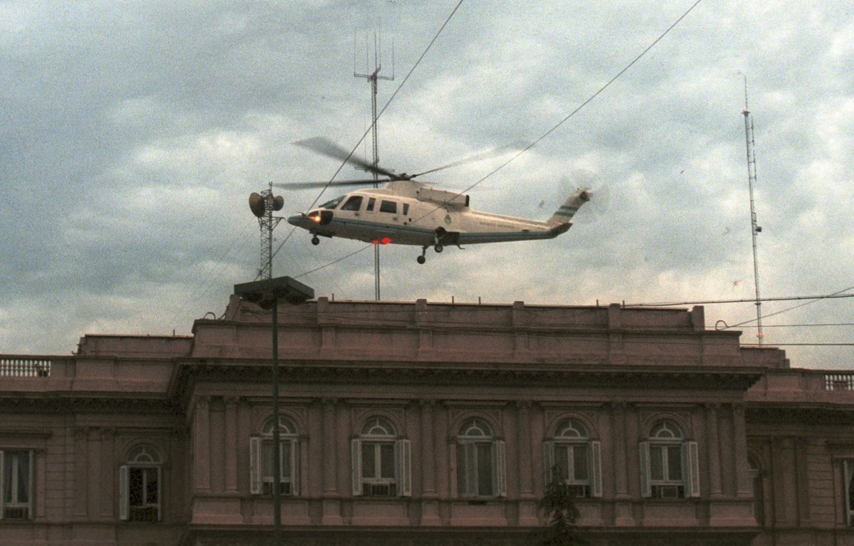 TemblordeBoedo's tweet photo. Duhalde es tendencia y se acerca fin de año.
No creo en casualidades. https://t.co/A06Bmskq7l