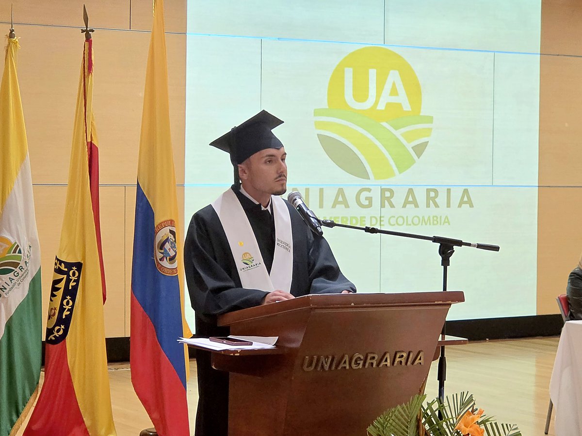 UNIAGRARIA's tweet photo. 🎓El pasado 2 de octubre, UNIAGRARIA celebró dos ceremonias de grado en las que 177 graduandos de posgrado y 145 de pregrado recibieron sus títulos, culminando una importante etapa de su formación académica. https://t.co/kRbY8pU1bt