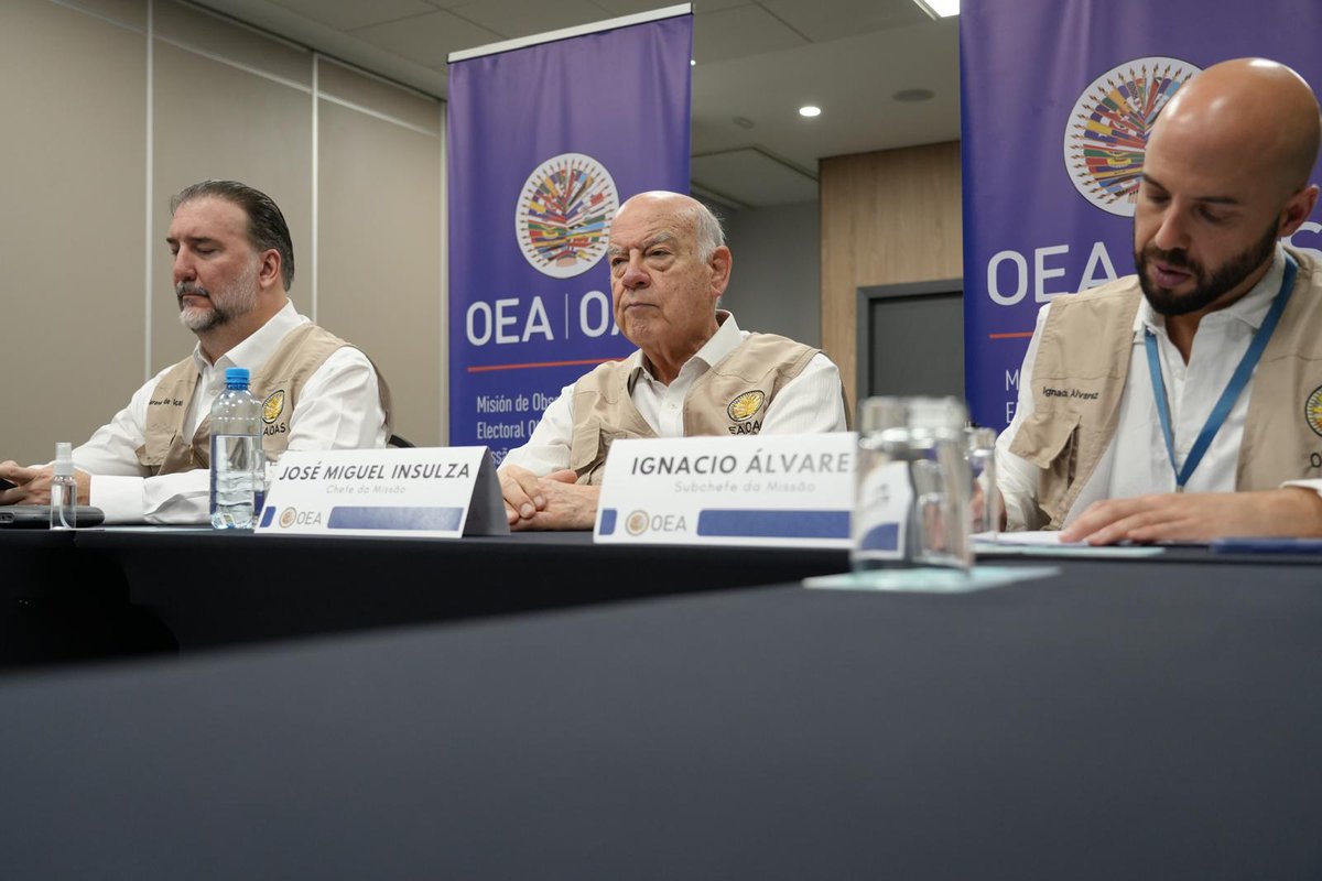 OEA_oficial's tweet photo. El senador @senadorhumberto y representantes del @ptbrasil y de la campaña del candidato a la presidencia @LulaOficial compartieron con la #MOE_OEA en Brasil  sus perspectivas sobre el proceso electoral de este domingo.
#Eleições2026 🇧🇷 https://t.co/k4iNy2EfDc