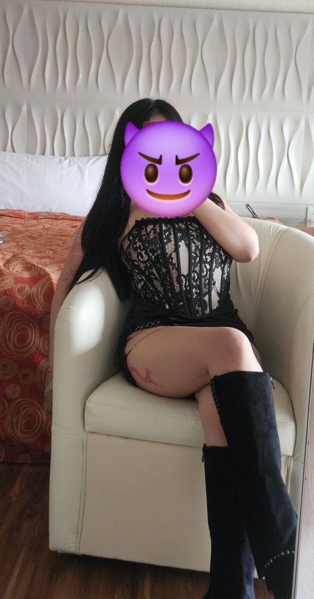 VernicaSandxrh's tweet photo. Buen fin de semana bebés 💗✨️ https://t.co/VXaYPZ6z35