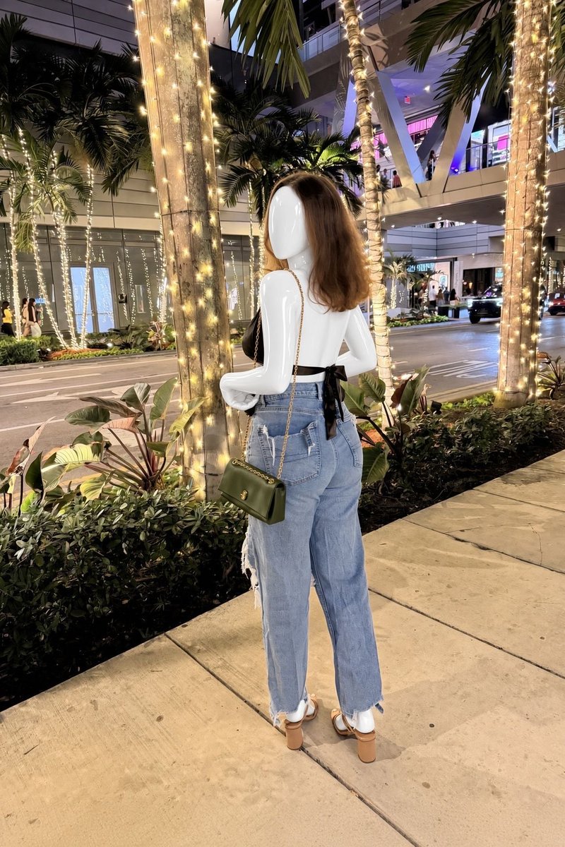 MarinMannequin's tweet photo. This fucking loser @Puppydog229 begged me to turn his ex girlfriend into a pretty mannequin 

He also begged me to post her so everyone can have a look at her

Don’t hesitate to humiliate this loser in the comment https://t.co/ZydQNo63Eh