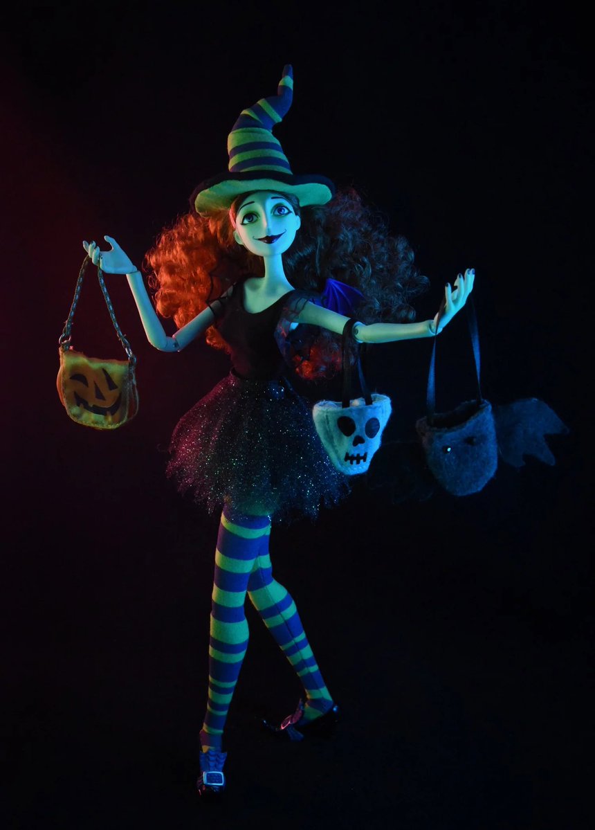gh0stlyg0rge0us's tweet photo. thinking about the limited edition scary godmother doll,,,, https://t.co/VMLARd02mJ
