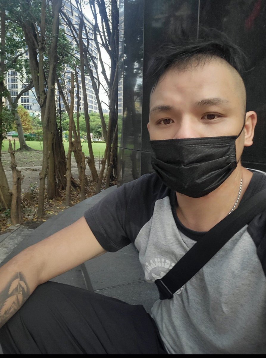 zhngqwi87537's tweet photo. 垃圾一個 偷錢 又白嫖！
趁洗澡翻我皮包！
又白嫖說要領錢，領到不見
還跑給我追！跑的跟狗一樣！
尋此人紅包🧧8888 你最好躲好一點
留言分享 紅包🧧100找我拿！
拜託幫忙轉發分享！ https://t.co/xvtnKWOZoQ