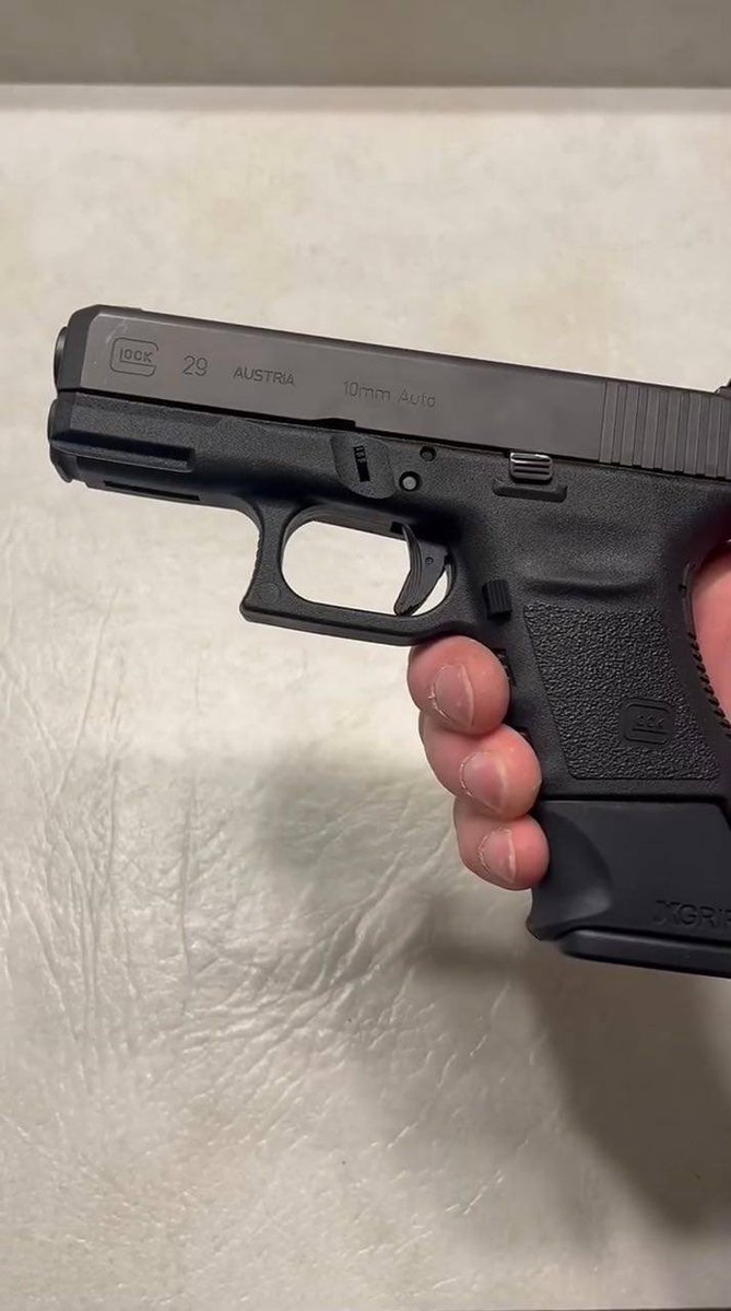 Chuckyfrmdaplug's tweet photo. Glock 29🔥 coming with 60rnds of ammo and two standard mags💯

#htx
#htxx #houston #houstonfreaks
#Houstonmeets #southeast #katy #spring
#cypress #pasadena #kingswood
#pearland #houstonmeetups https://t.co/VI7C7TUNFy