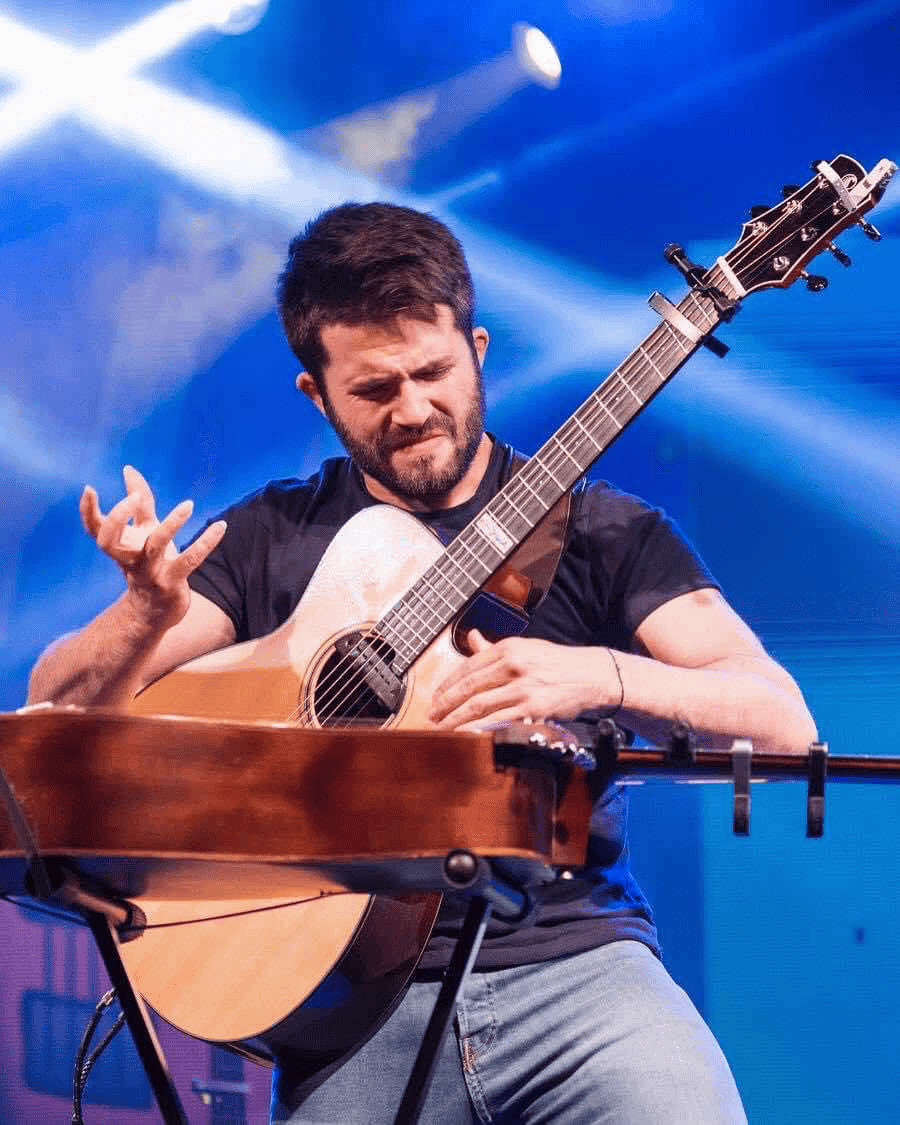 KhloeBevisrorv's tweet photo. Escuchar música en vivo es la mejor forma de sentir la energía que no se encuentra en ninguna grabación! https://t.co/7EYwRpLv0a