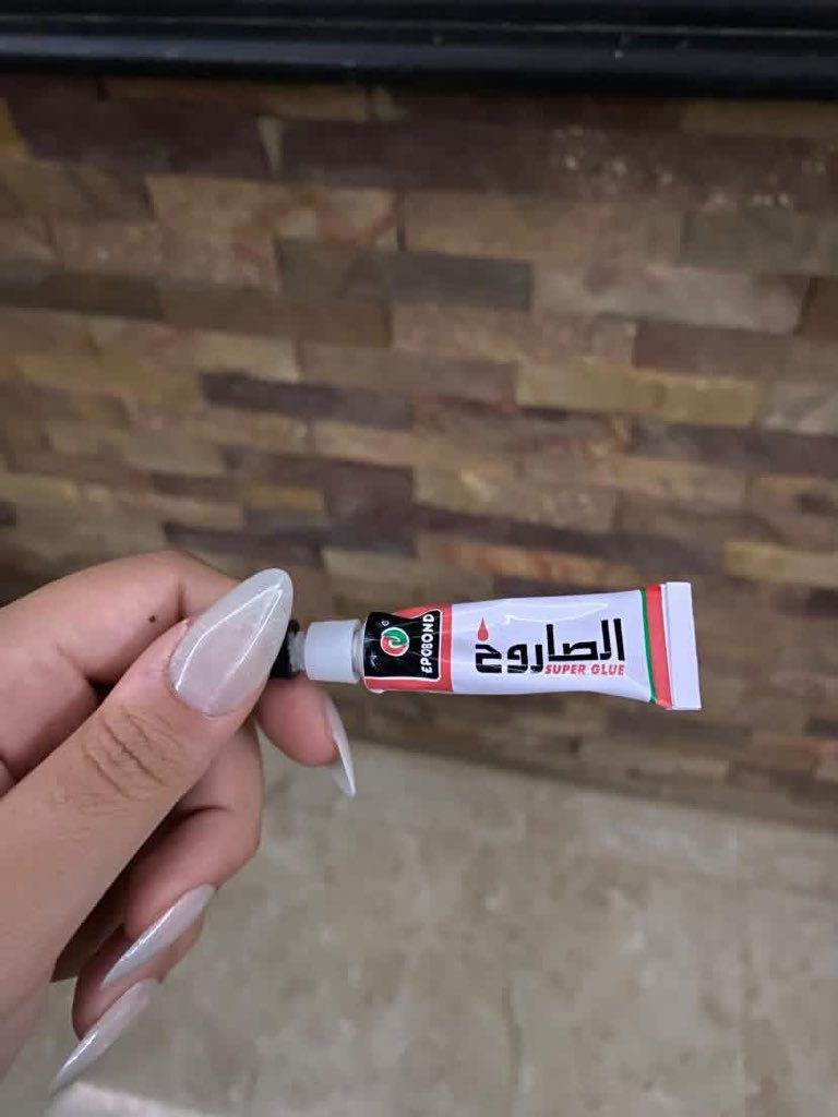 Rawhya46's tweet photo. Lip balm recommendation for men ❤️ https://t.co/qr7mAsTA5h