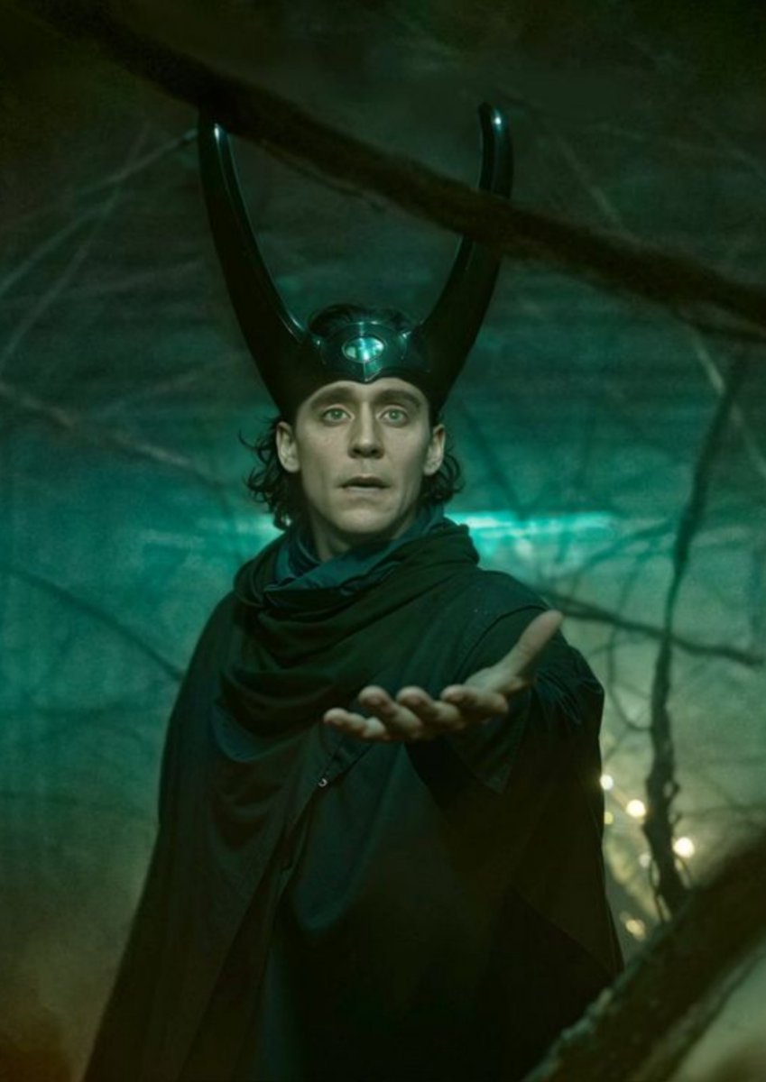 MCUFilmNews's tweet photo. ‘LOKI’ is trending in the Top 10 on Disney+ across 40 countries.

(via: https://t.co/KBkNHrF58I) https://t.co/38ik4mL1v9