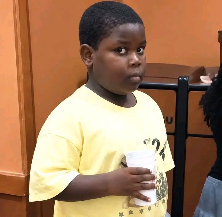 unyimeb09's tweet photo. Isaac, anytime his father (Abraham) carried knife to peel oranges😹🥹 https://t.co/pBD4jaGkg1