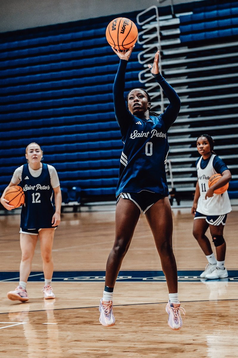 PeacocksWBB's tweet photo. Ebere is ready to bring the energy and juice to the peacocks backcourt. Get to know this dynamic guard before you see her in action🏀⛹️‍♀️ 

#StrutUp🦚 | #WintheDay | #COMPETE https://t.co/A87B29e3IG