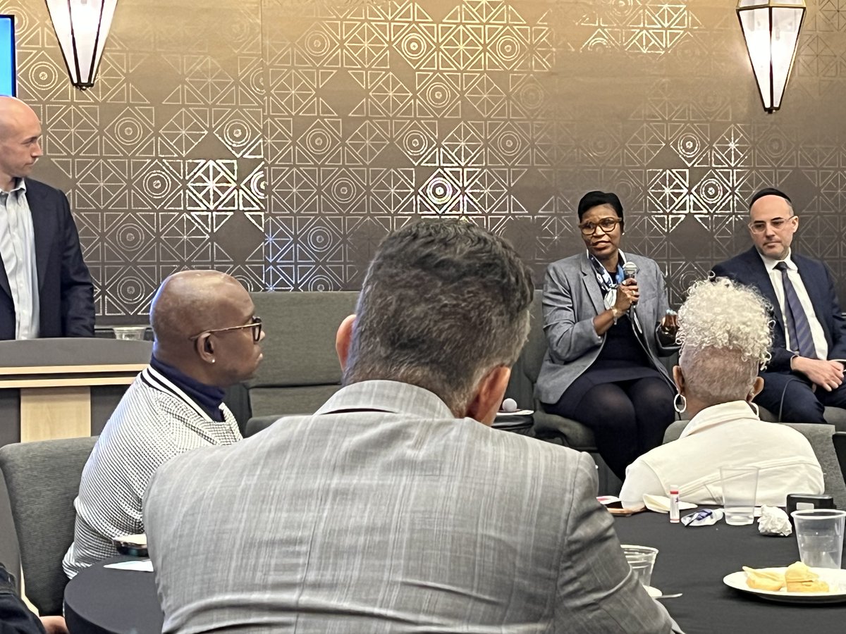 RyanHealthNYC's tweet photo. Yesterday, Ryan Health joined @AmericanCancer for โProstate Cancer: Letโs Talk About It.โ ๐ Our Chief Medical Officer, Dr. Rashanna Lynch, participated as a guest speaker, sharing clinical insight on prostate health.
#RyanHealth #ProstateCancerAwareness #CaringforNewYork https://t.co/o3ieoLqbku