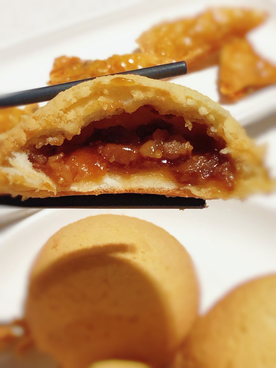 LydiaDruryjnql's tweet photo. La mejor empanada de carne de mi vida! Masa crujiente, relleno jugoso y un precio increíble en este pequeo local del centro. Volveré seguro! https://t.co/ilXgZ5bmue