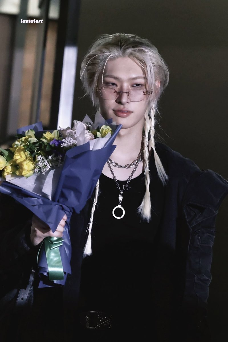 yungisholic's tweet photo. glasses… blonde hair this look is insane https://t.co/7na58FxHOO
